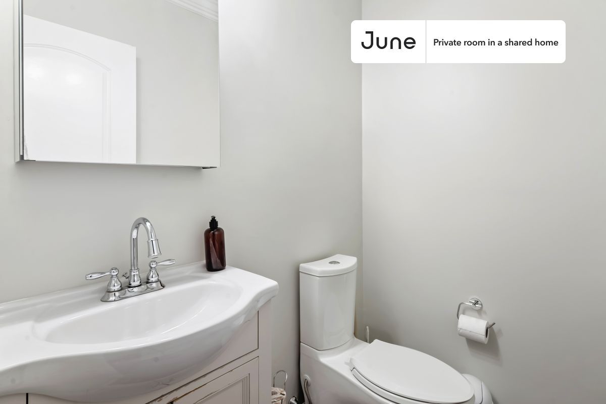 Building Photo - Room in Shared 4 bed/1.5 bath home in Brighton