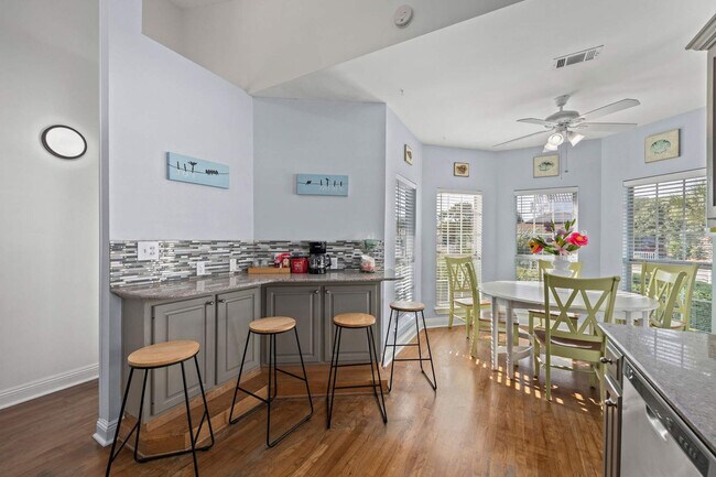 Building Photo - 4431 Luke Ave