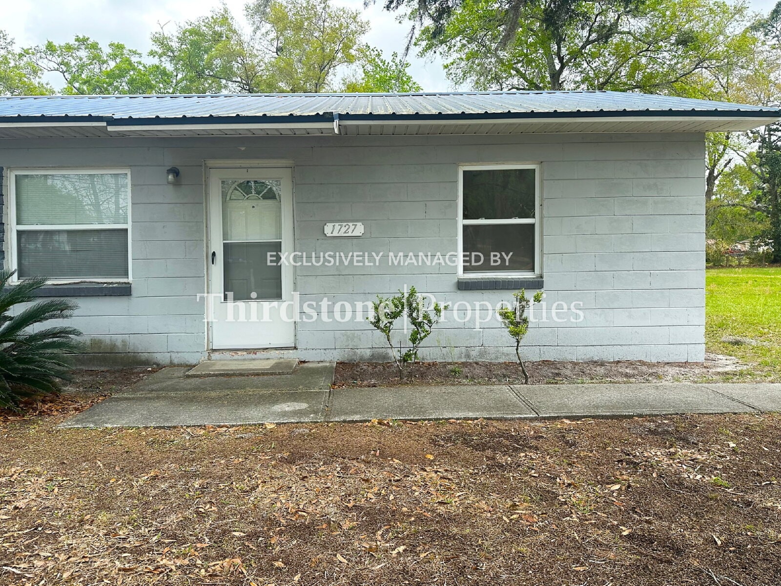 Building Photo - 1727 Lindsey Rd