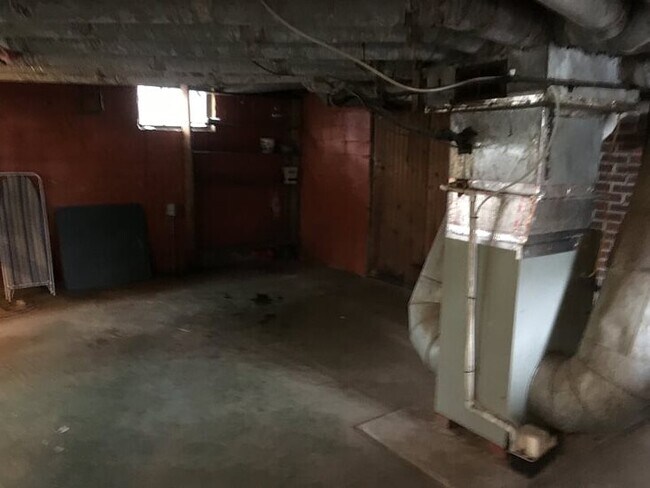 Unfinished Basement - 526 S Mitchell St