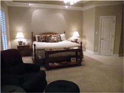 Building Photo - 1044 Memorial Village Dr