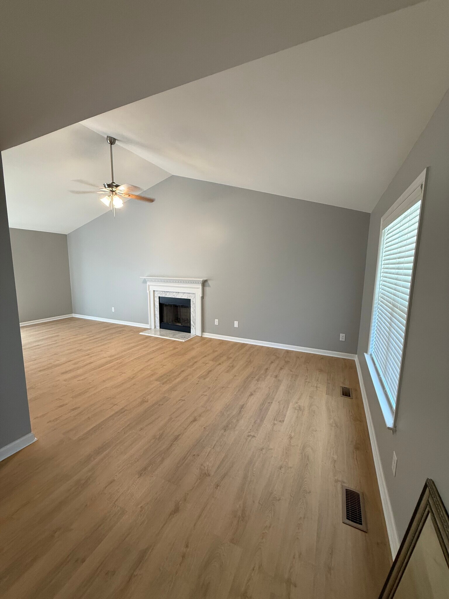 Building Photo - 932 S Willhaven Dr
