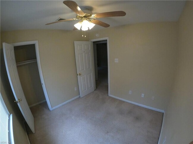 Building Photo - 1410 W 39th St