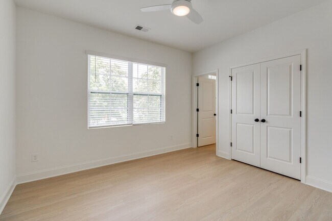 Building Photo - 1410 Barnwell St