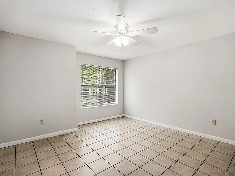 Building Photo - 844 Hammond Manor Dr