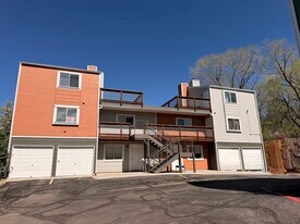 Building Photo - 579 Winnie Way