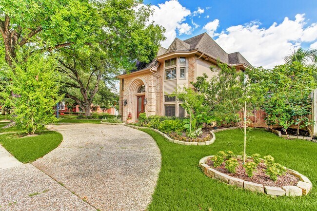 Building Photo - 12203 Maple Rock Dr