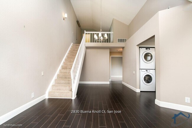 Building Photo - 2830 Buena Knoll Ct