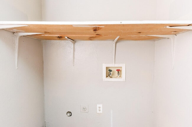 Building Photo - 7405 Avenue X