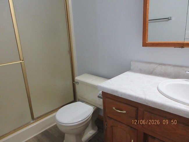 Building Photo - Beautiful and Spacious 4bd 2ba