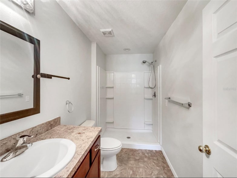 Building Photo - 1304 E Carolina Ave