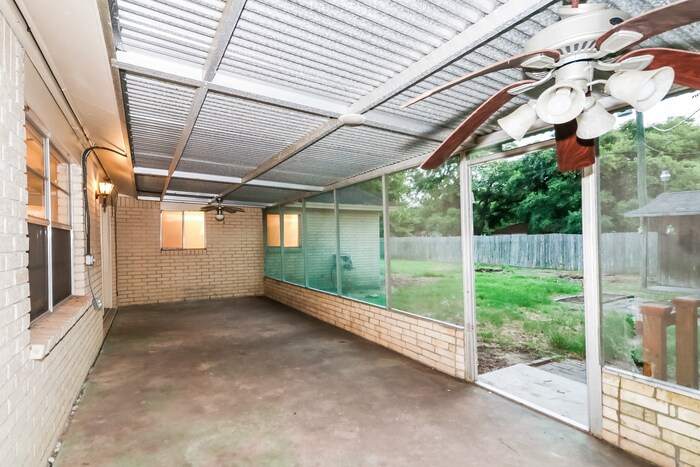 Building Photo - 9 Hillcrest St