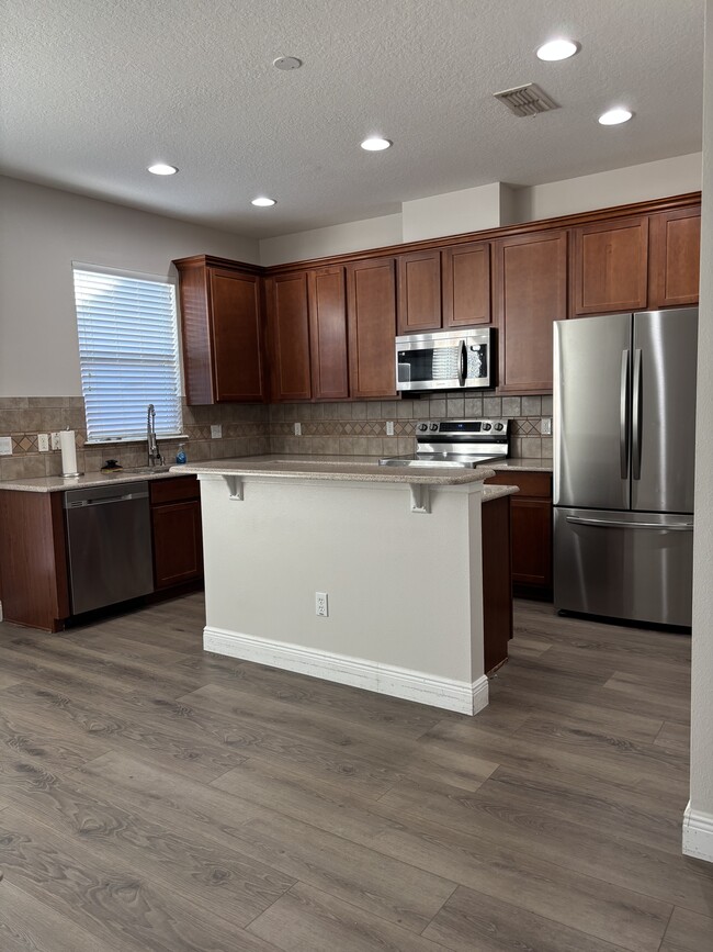 Building Photo - 12974 Kegan St