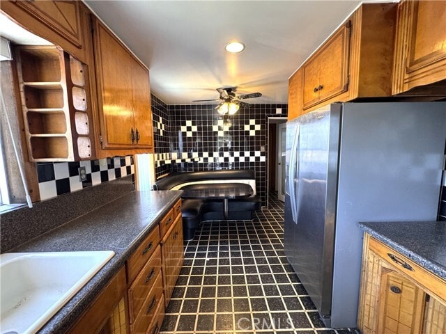 Building Photo - 1049 W 65th Pl