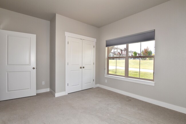 Loads of privacy and nice sized closet - 6510 Crystal Downs Dr