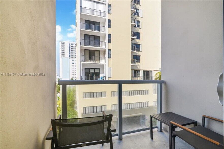 Building Photo - 777 N Ocean Dr