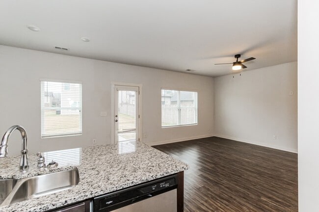 Building Photo - 5520 Cathwick Dr