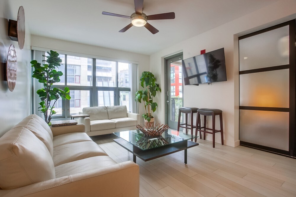 Building Photo - 1150 J St