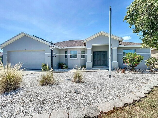 Primary Photo - 1152 Bowline St