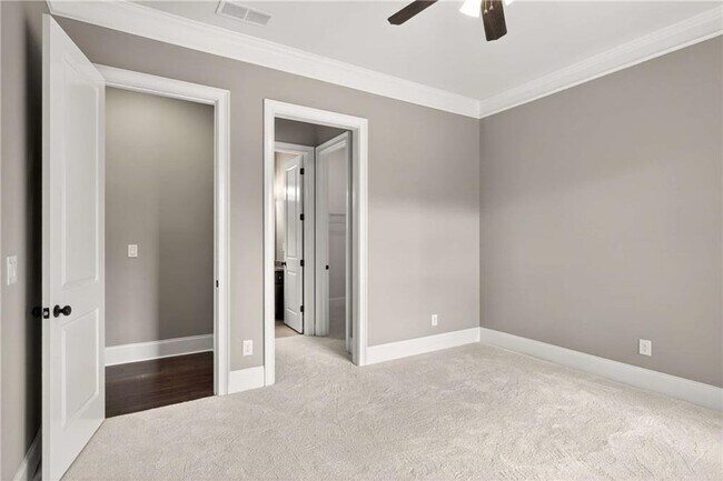 Building Photo - 2607 Lulworth Ln