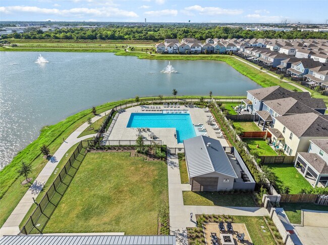 Building Photo - 700 Sand Dollar Dr