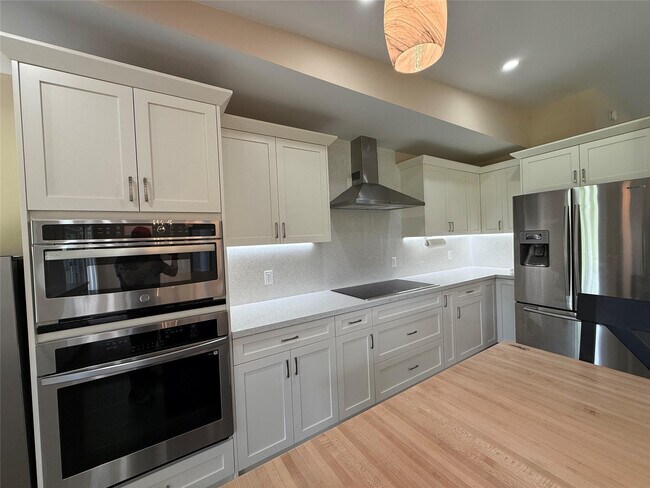 Building Photo - 17420 SW 54th St