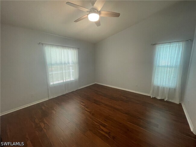 Building Photo - 5708 Greenwood Cir