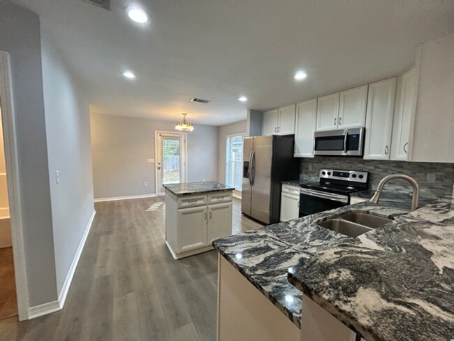 Building Photo - Gulfport home for rent