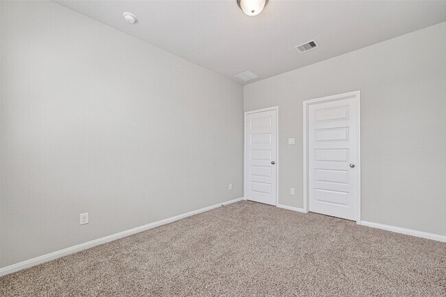 Building Photo - 3103 Little Gem Ln