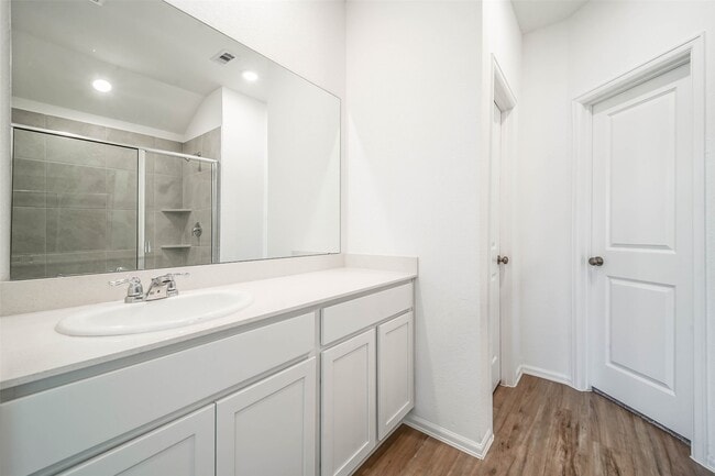 Building Photo - 2118 Fisher Bnd Dr