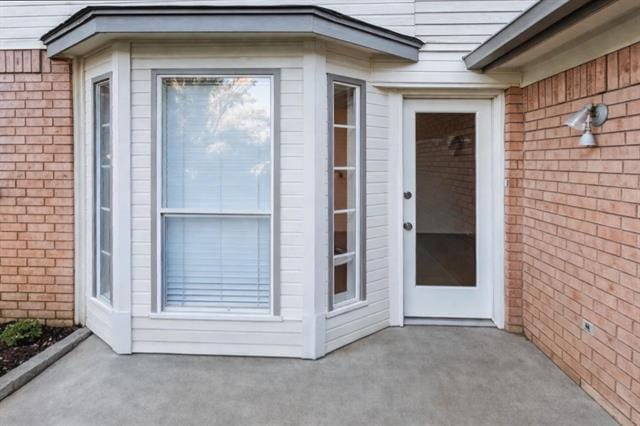 Building Photo - 611 Mariposa Dr