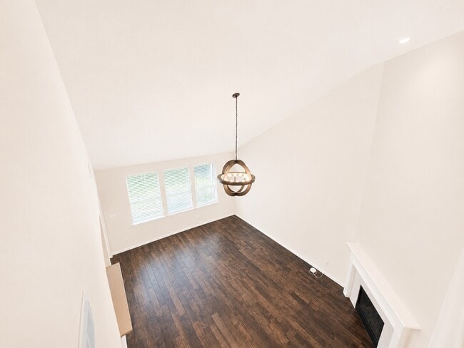 Building Photo - 98 W Knightsbridge Dr