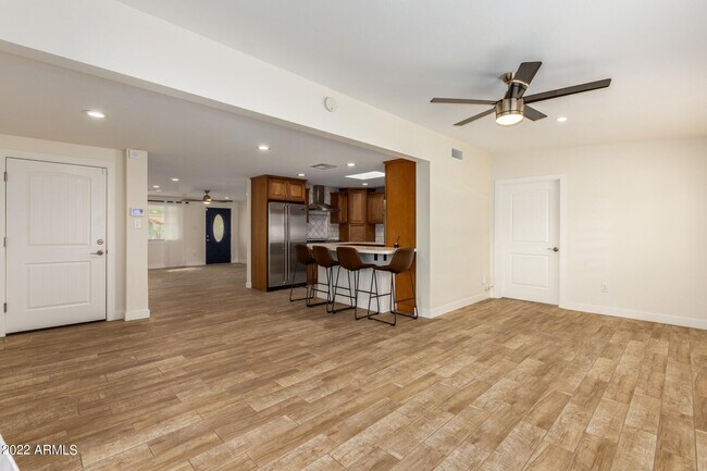 Building Photo - 13838 N 37th Way