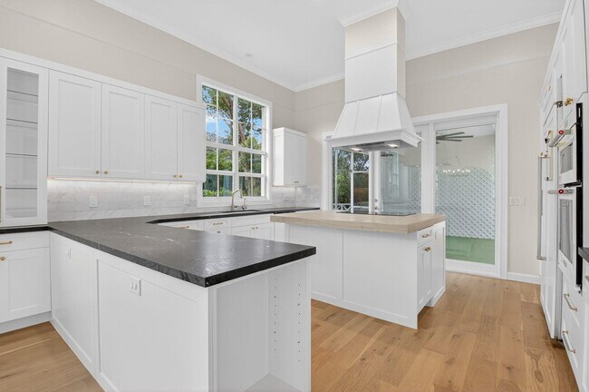 Building Photo - 3924 NW 58th St