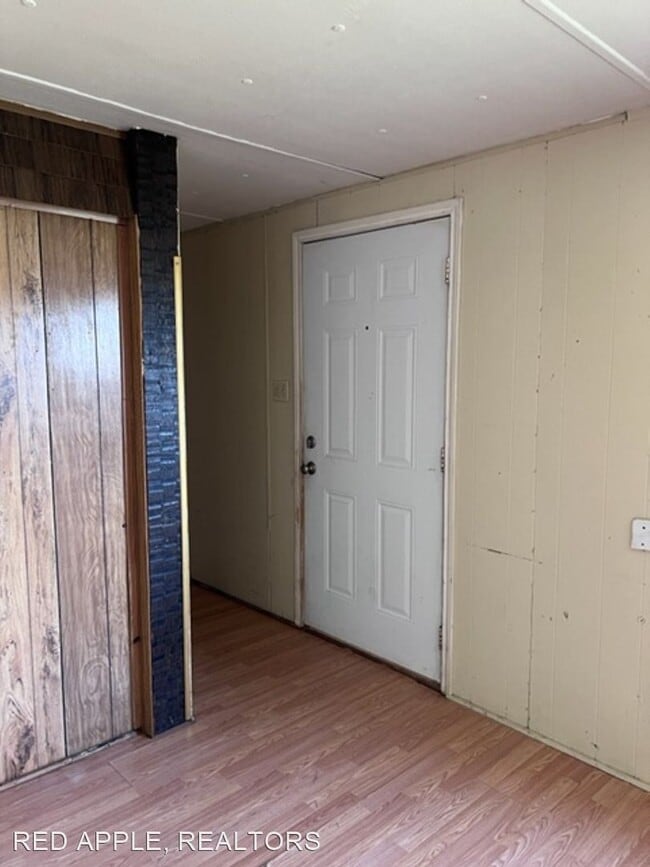 Building Photo - 3 br, 2 bath House - 601 Chapel Hill Rd