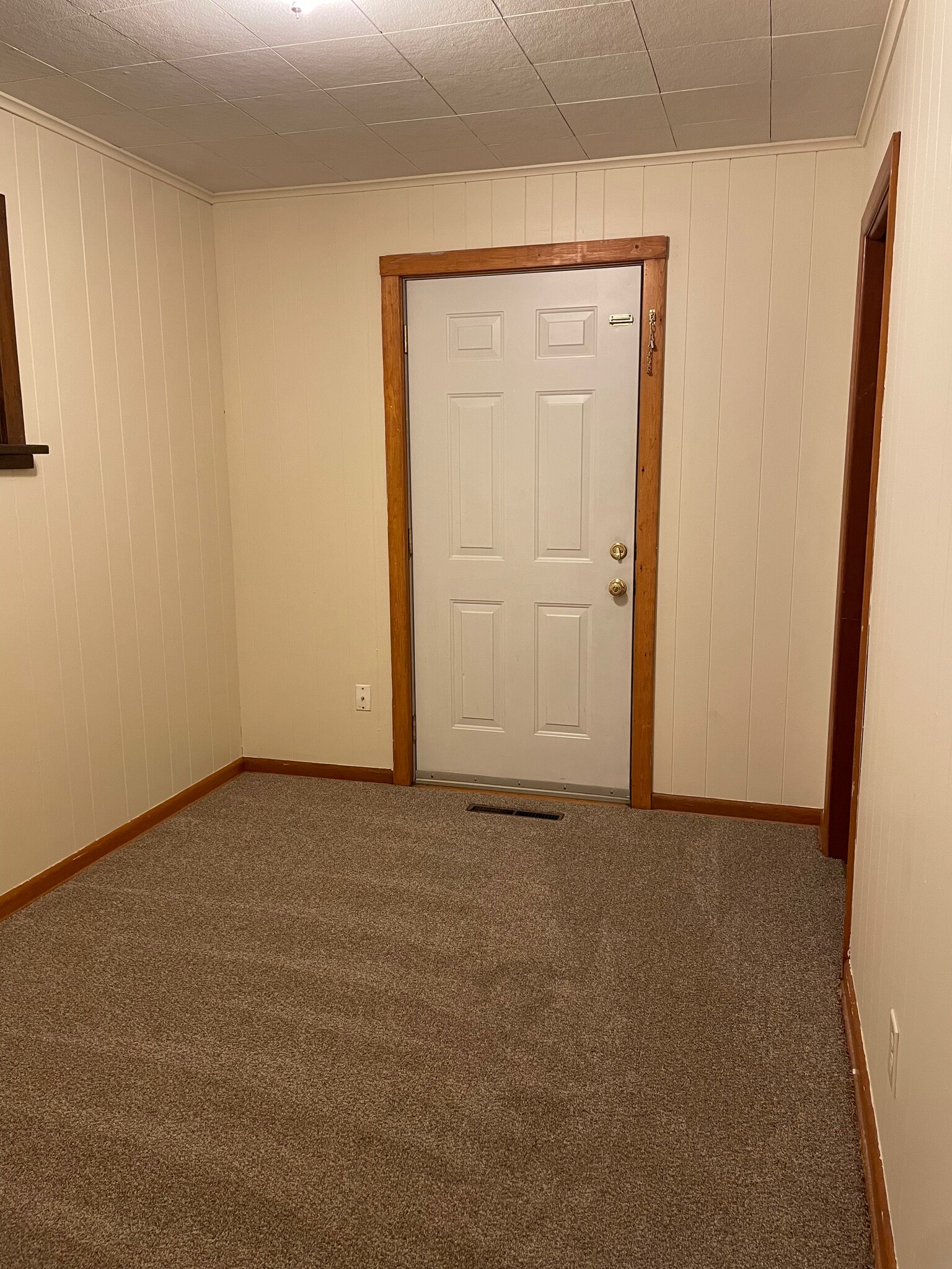 Den/Office - 156 S Chester St