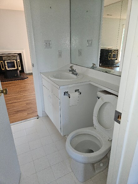 Building Photo - 3040 Winterberry Dr