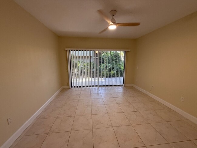 Building Photo - Lake Arrowhead 2 bedroom / 2 bath Condo