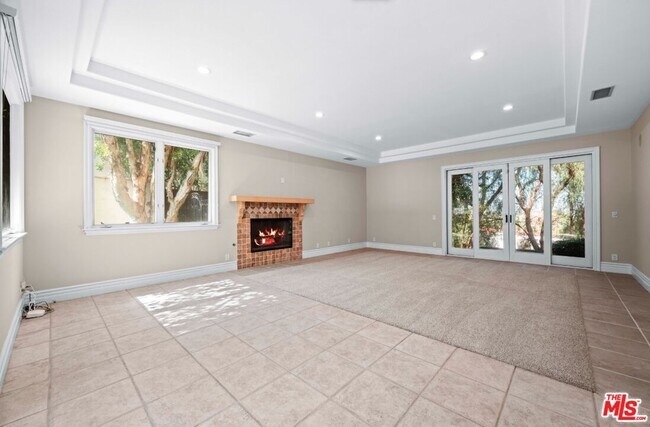 Building Photo - 11221 Briarcliff Ln