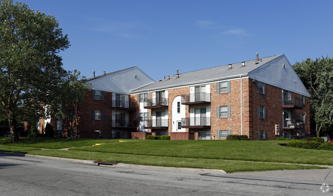 Primary Photo - Heather Hills Apartments