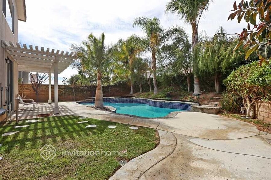 Building Photo - 28931 Canyon Oak Dr