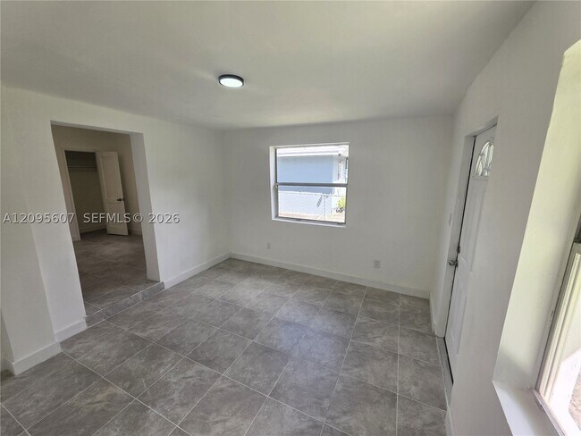 Building Photo - 760 NW 126th St