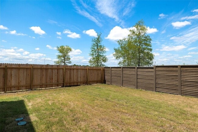 Building Photo - 133 Varner Way