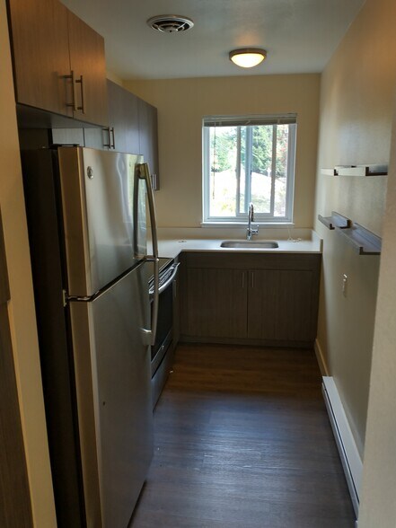 Building Photo - 7607 8th Ave NW