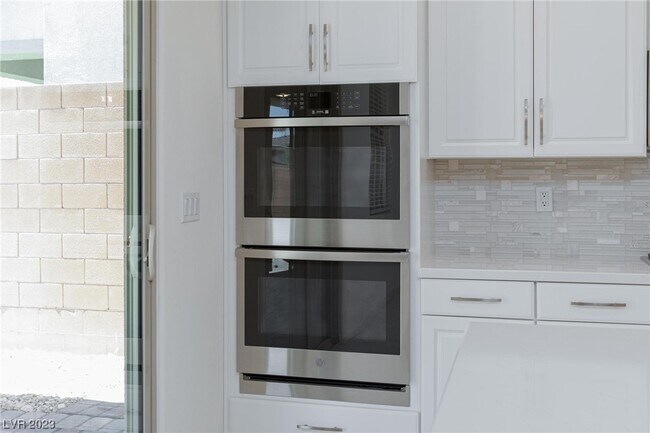 Building Photo - 10117 Heron Lake Ave