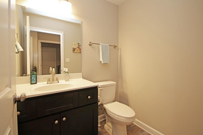 Building Photo - 224 Spring Run Ln