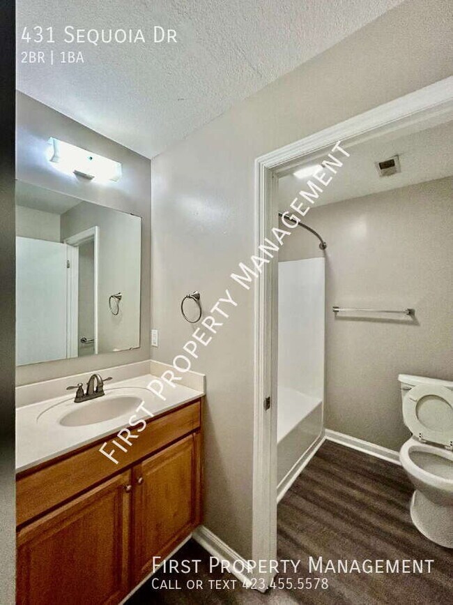 Building Photo - 431 Sequoia Dr