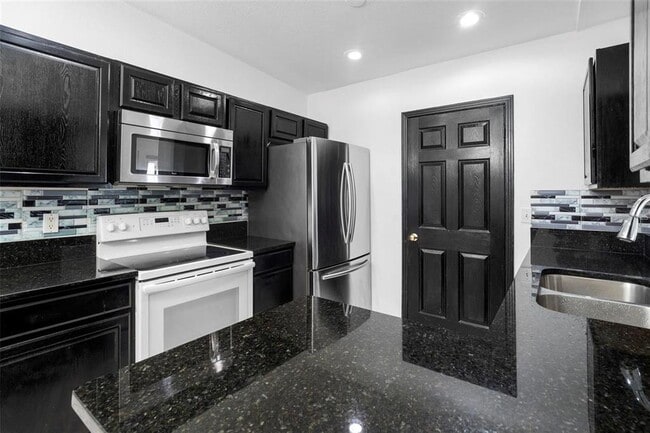 Building Photo - 90 Nancy Lee Ave