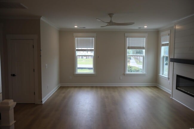 Building Photo - 8459 Waltzing Waves Ct