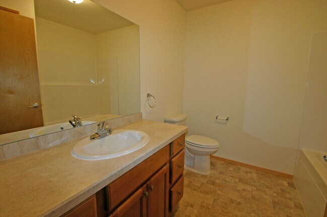 Building Photo - Hermosa Park Fourplex